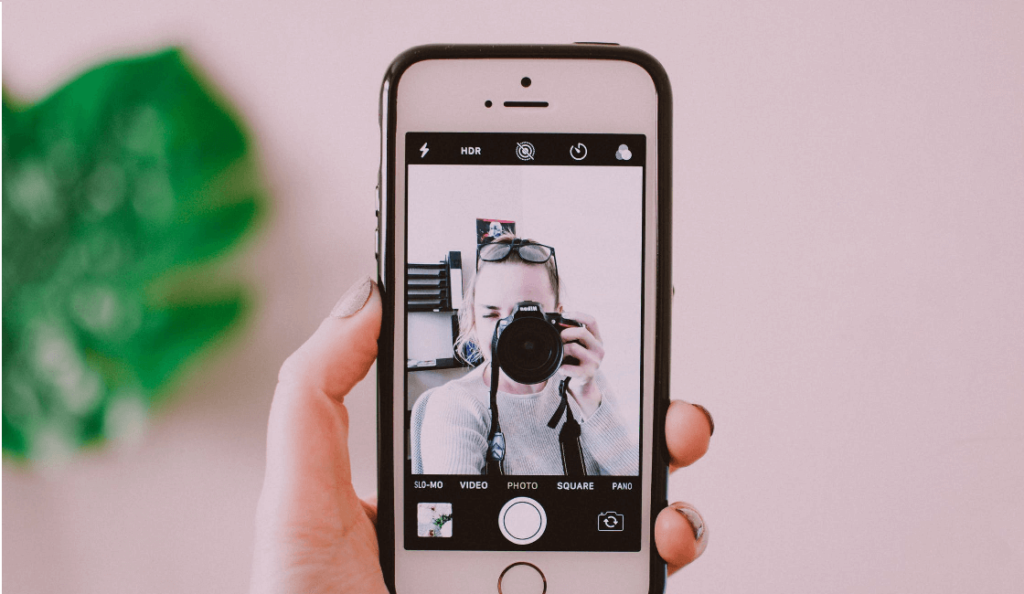 selfie con movil 15 consejos para saber cuál es tu mejor perfil en las selfies