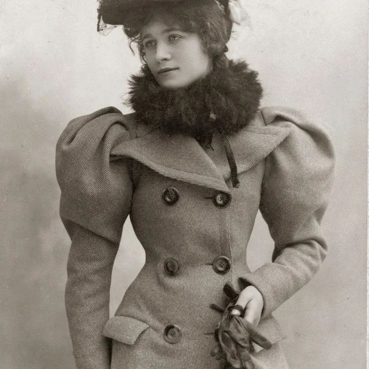 1910 1 La mujer y la moda a través del tiempo